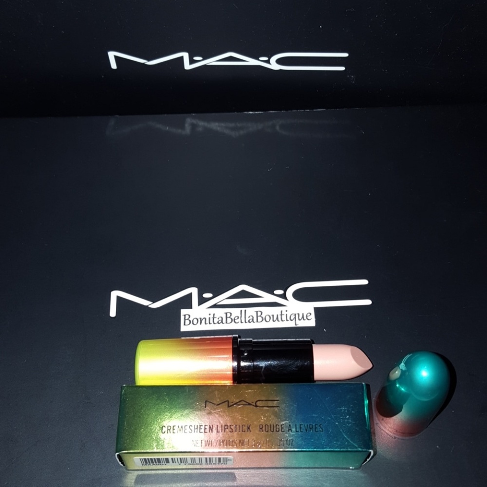 MAC CREME D' NUDE LIMITED ED LIPSTICK New